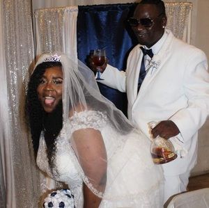 Meet your Posher, Dawn